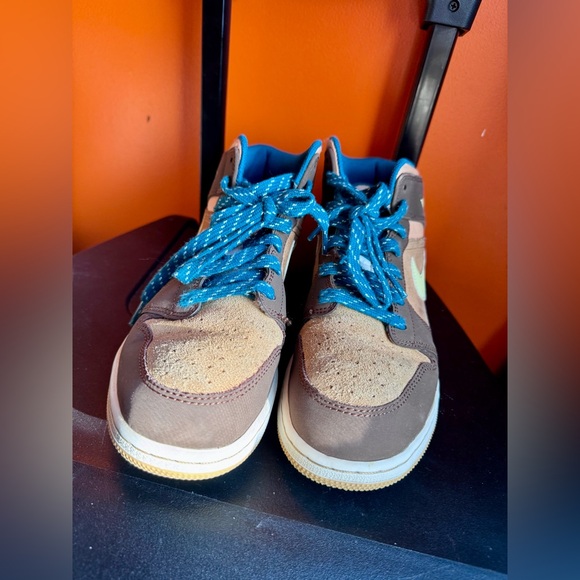 nike air jordan 1 mid size 5.5